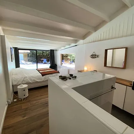 빌라 Terres Marine - 099 -villa D'exception Avec Piscine A 2 Mns Des Plages Des Naiades Mae-9721 *